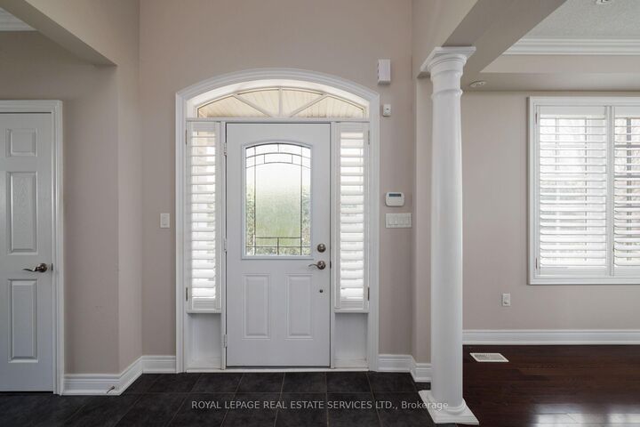 Property Photo: 3353 Liptay Avenue 26 ON L6M 0M6