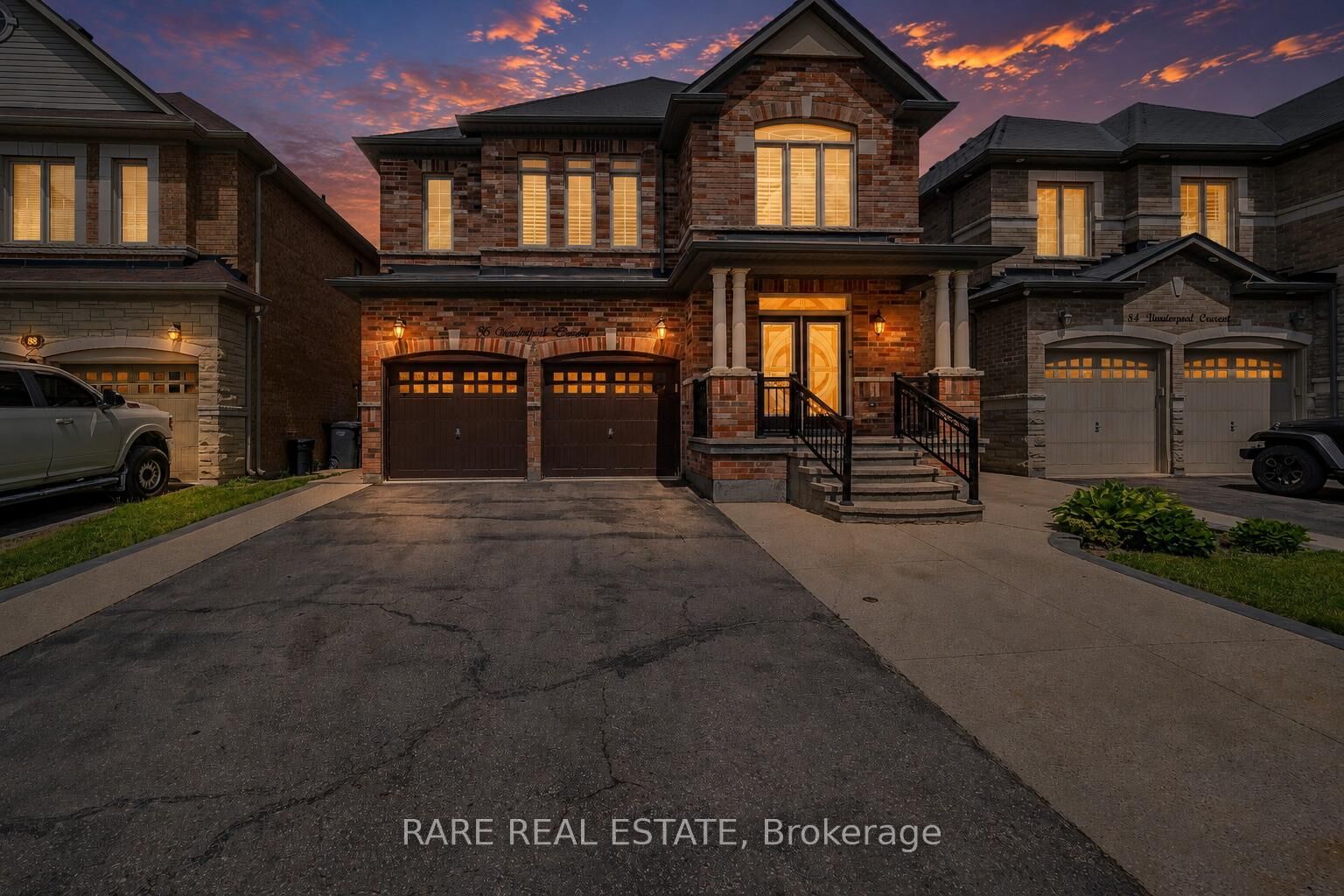 Property Photo: 86 Vanderpool Crescent ON L6P 3W7