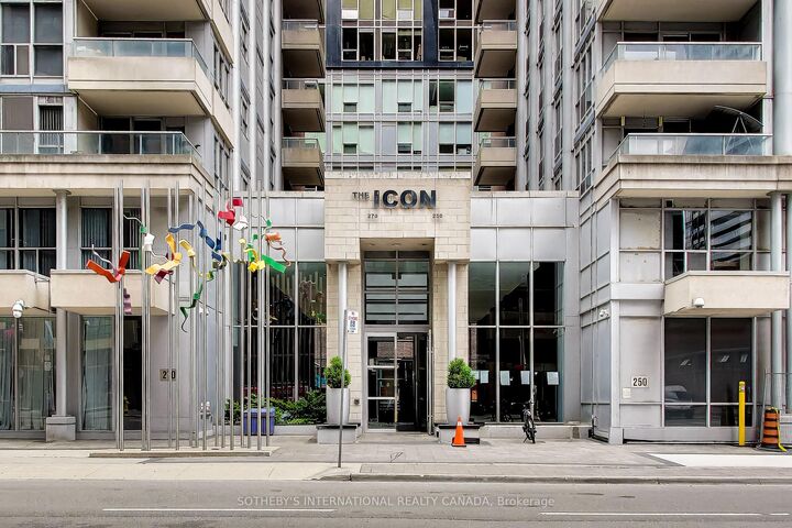 Property Photo: 270 Wellington Street W 1005 ON M5V 3P5