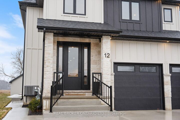 12 Macneil Court — photo 1