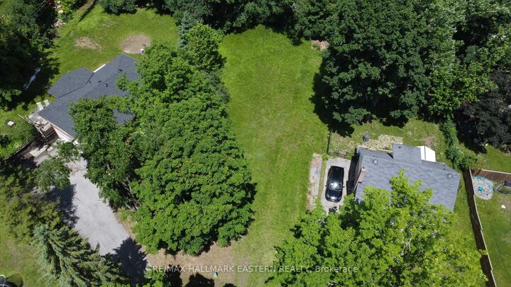33 Greenhill Drive N — photo 1