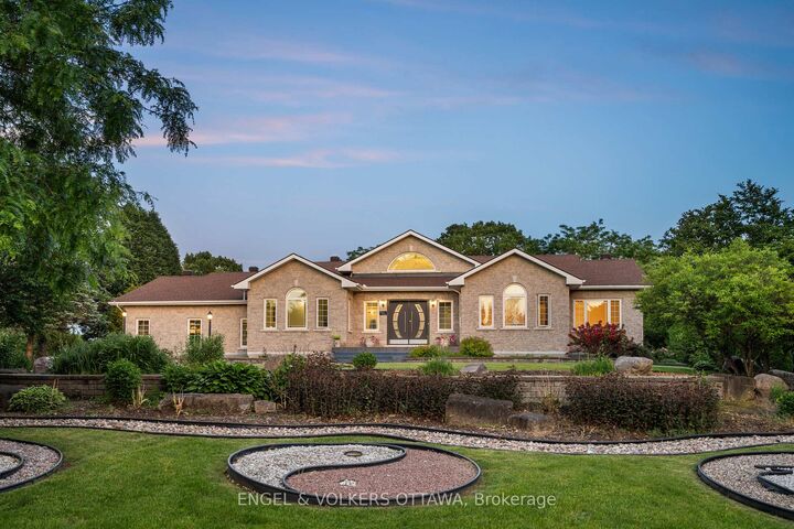 1562 Lakeshore Drive — photo 1