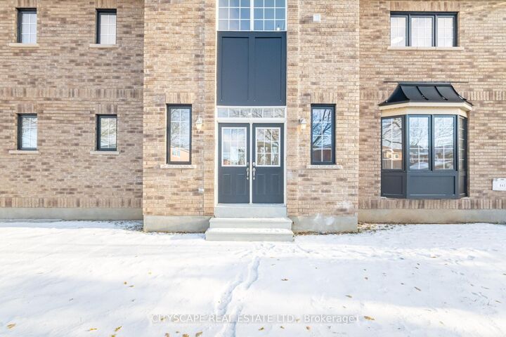 Property Photo: 5843 Prairie Circle ON L5N 6B4