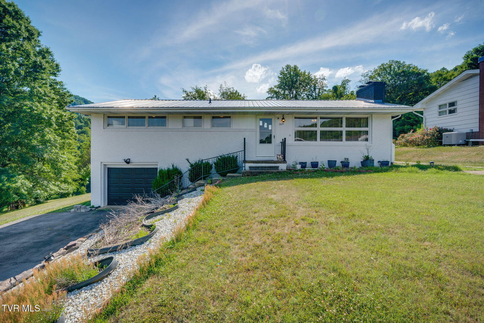 Property Photo: 169 Frances Street VA 24251