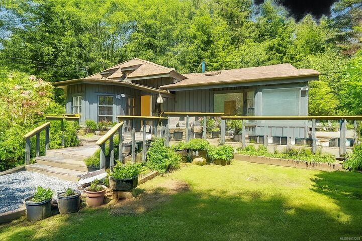 Property Photo: 1334 Chesterman Beach Rd BC V0R 2Z0