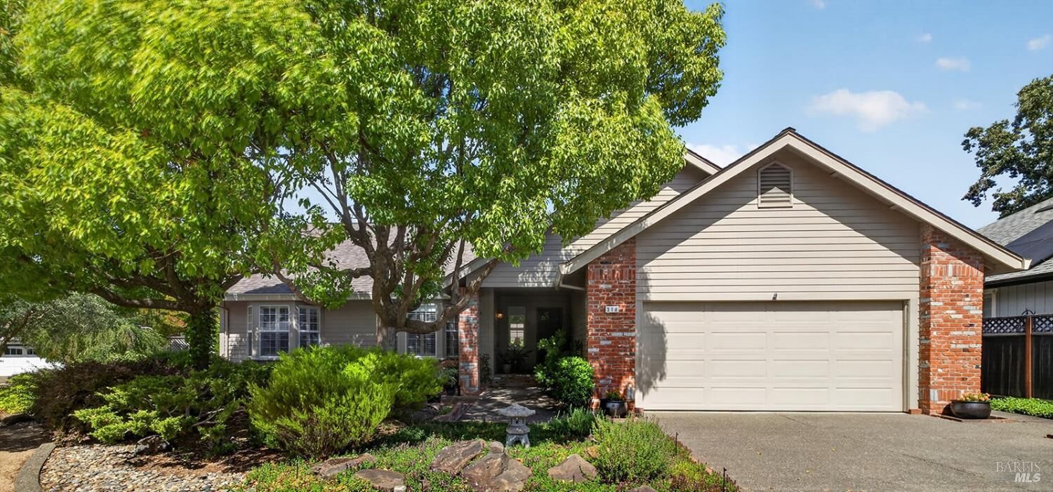 Property Photo: 318 Miramonte Place CA 95409