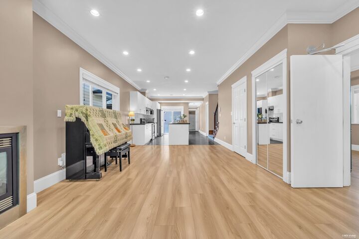 Property Photo: 6600 Granville Avenue BC V7C 1G1