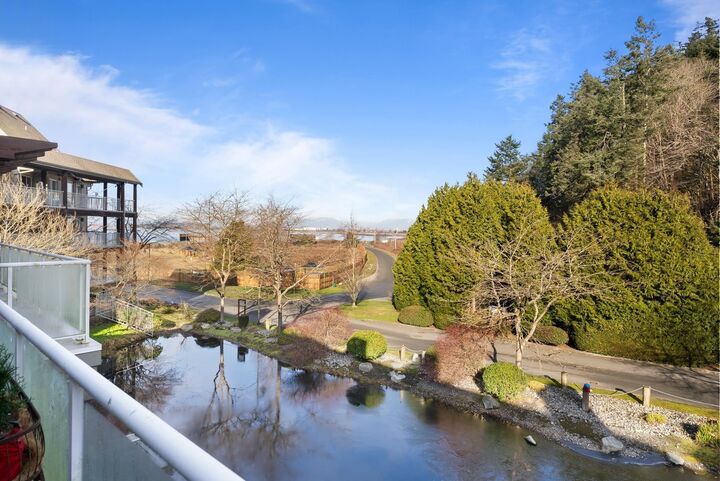 1120 Tsatsu Shores Drive 320 — photo 1
