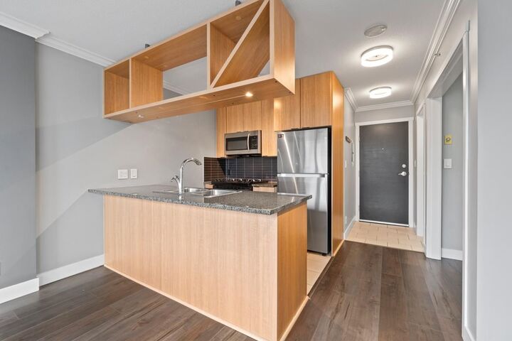 Property Photo:  1001 Richards Street 1401  BC V6B 1J6 