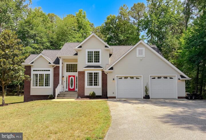 Property Photo:  1002 Secret Court  MD 20657 