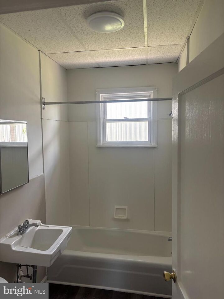 Property Photo:  225 Essex Street A  NJ 08030 