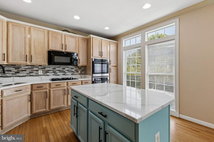 Property Photo: 43809 Water Bay Terrace VA 20176