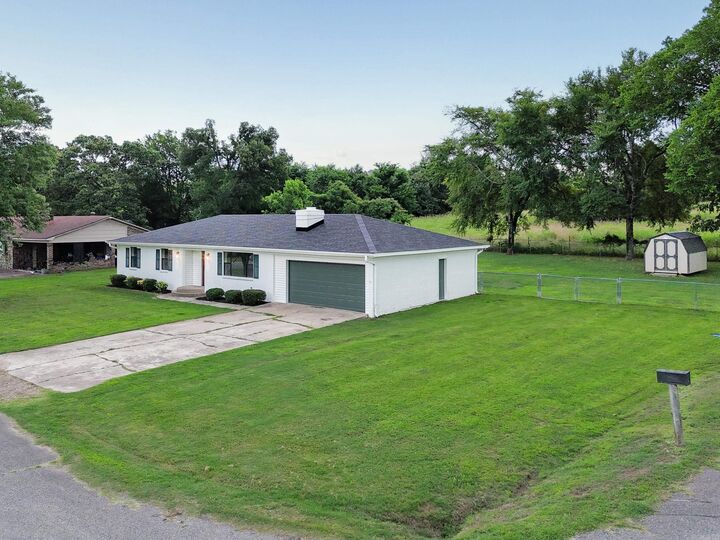 Property Photo: 1 Lakeview Cir AR 72830