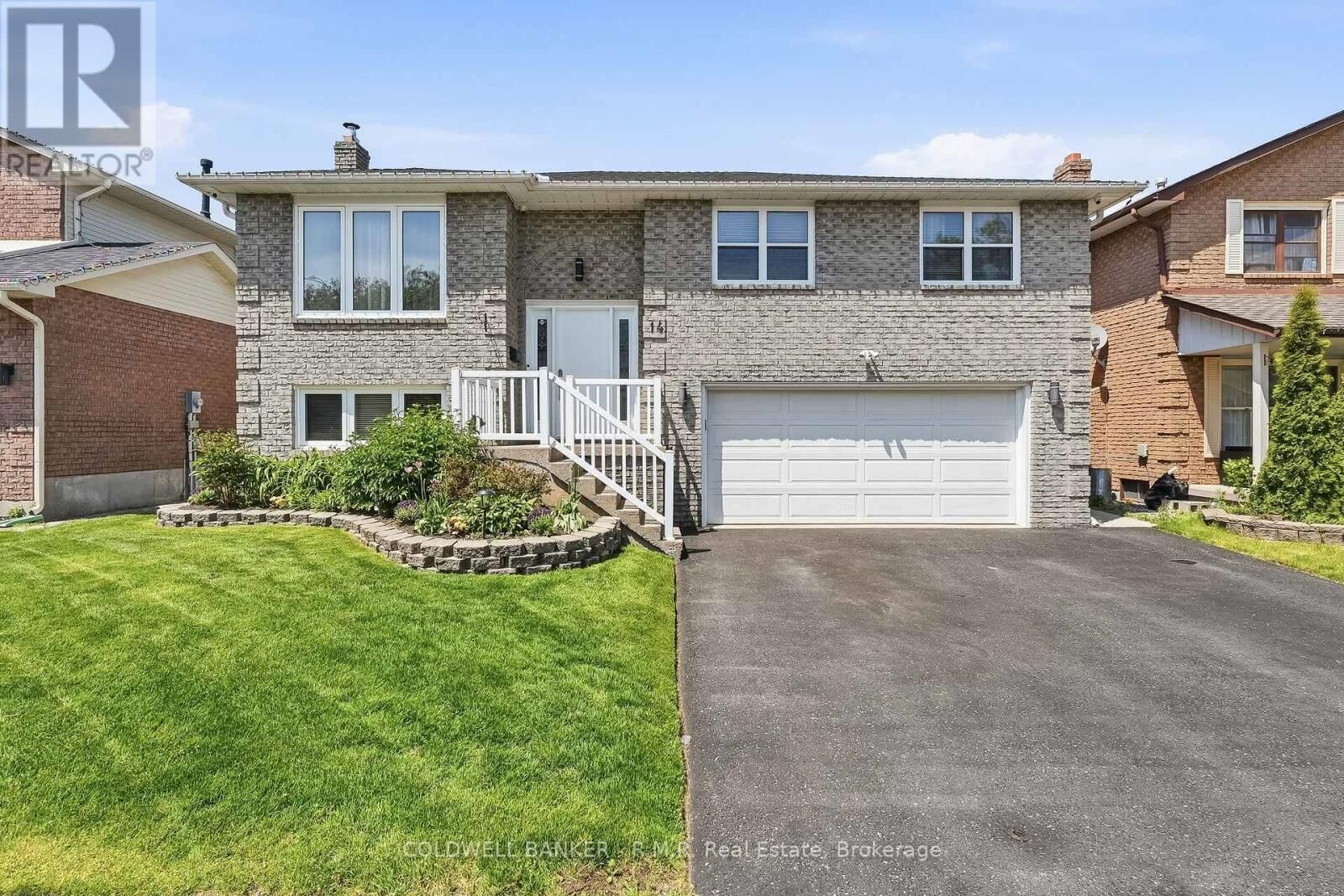 Property Photo:  14 Glenabbey Drive  ON L1E 1B9 