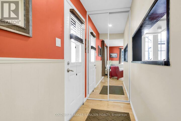 Property Photo:  30 Harrold Place  ON K1Z 7N5 