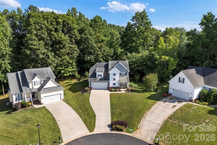 Property Photo:  6008 River Garden Court  NC 28098 