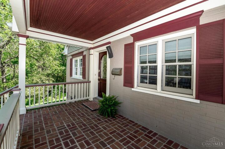Property Photo: 3507 Aultwoods Lane OH 45208