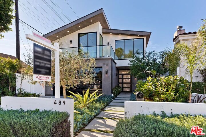 Property Photo: 489 S Willaman Dr CA 90048
