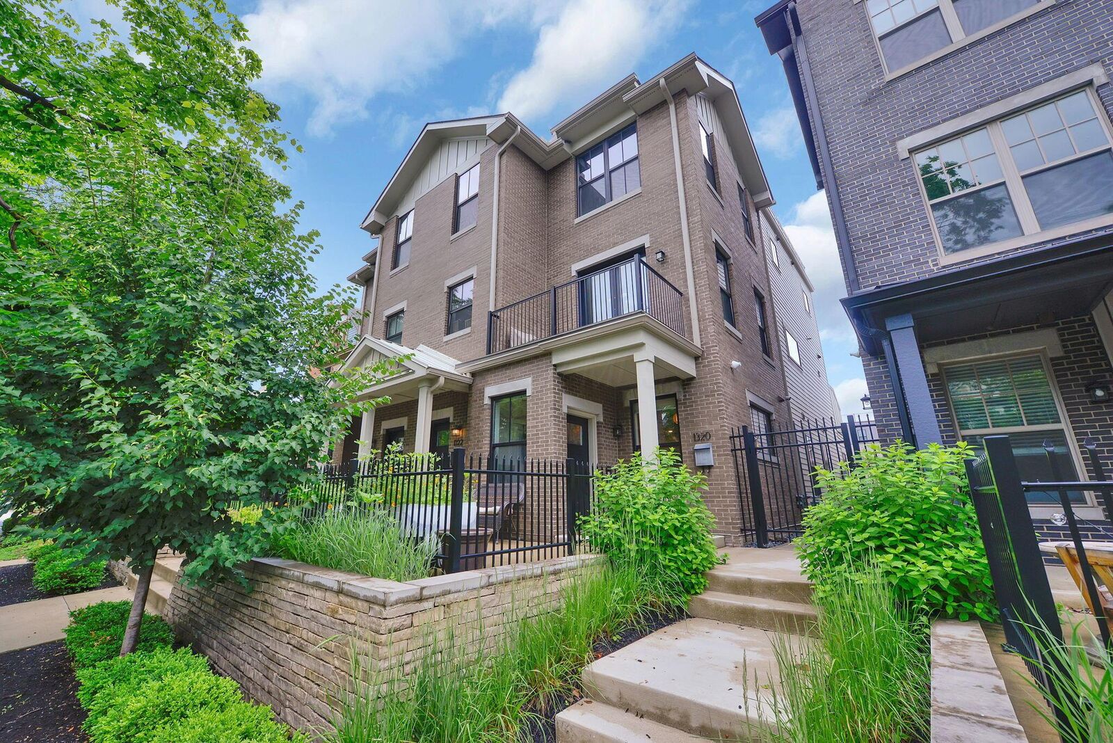Property Photo:  1320 Forsythe Avenue  OH 43201 