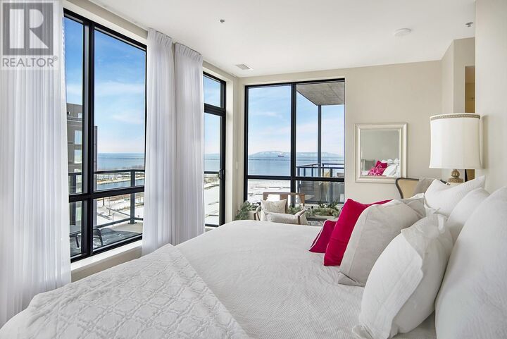 Property Photo: 2260 Sleeping Giant Pkwy ON P7A 0E7