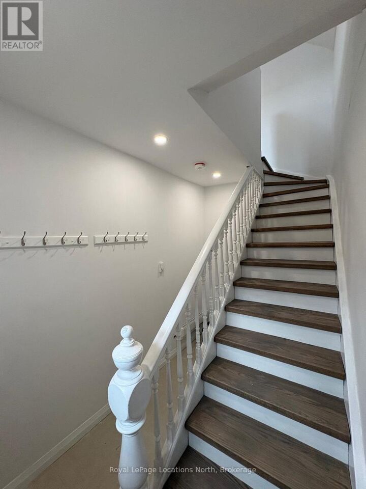 Property Photo:  150 13th Street West 1  ON N4K 3W4 