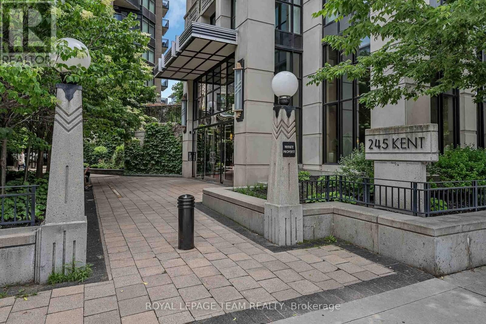 Property Photo: 245 Kent Street 507 ON K2P 0A5