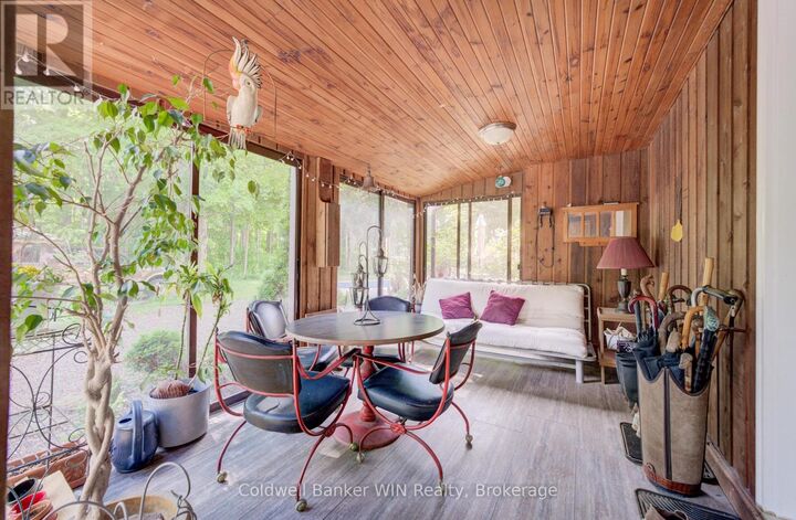 Photo de la propriété:  211269 Baseline Road  ON N0G 1M0 