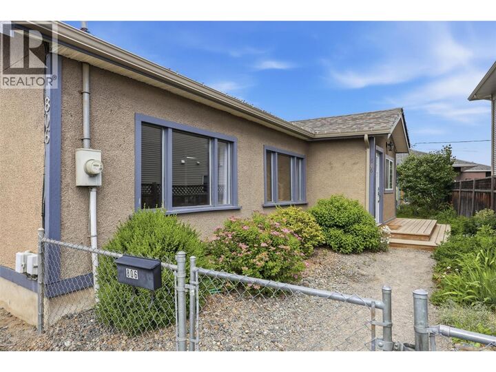 Property Photo: 806 Kitamoto Road BC V2B 6H6