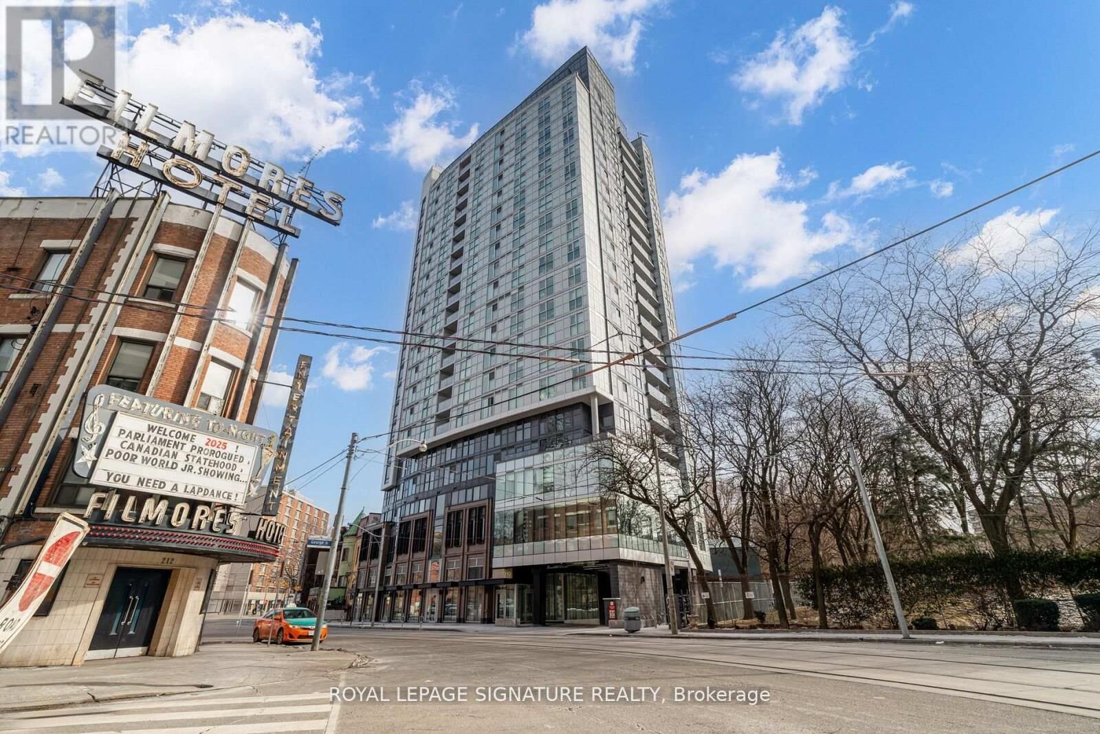 Property Photo:  219 Dundas Street East 810  ON M5A 0V1 