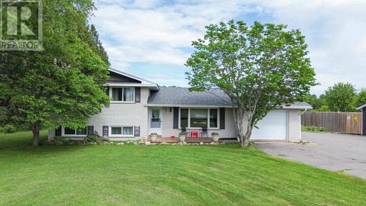 Property Photo: 1506 Airport Rd ON P6A 5K6