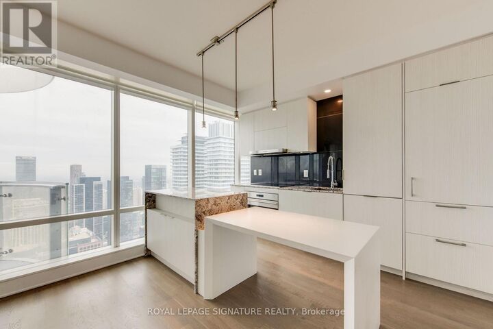 Property Photo:  1 Bloor Street East 4503  ON M4W 1A9 
