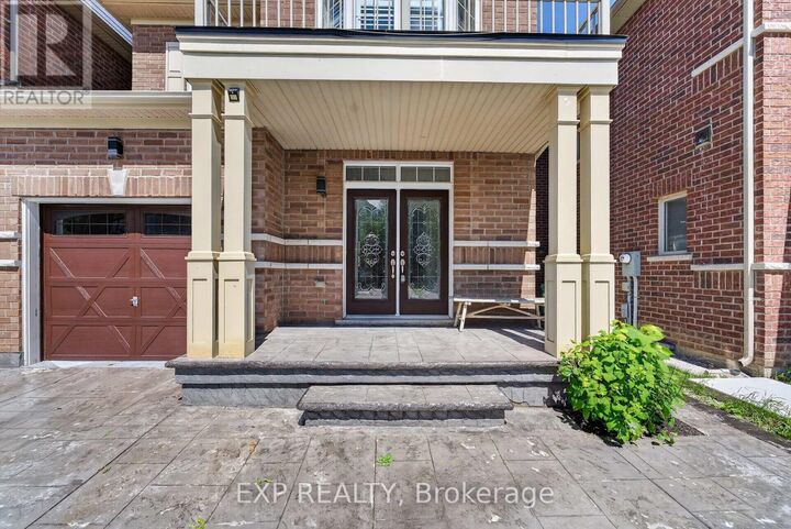 Property Photo:  82 Humberstone Crescent  ON L7A 4C1 
