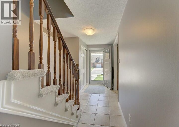 Property Photo: 14 Rose Garden Street ON N2B 3T1