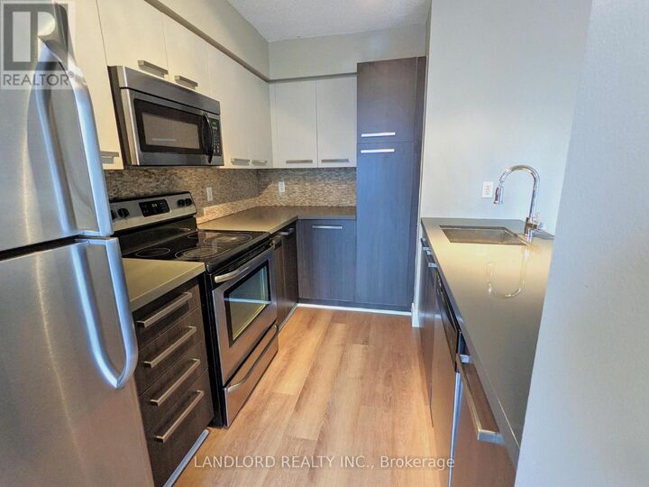 Property Photo:  11 St Joseph Street 1106  ON M4Y 1J8 
