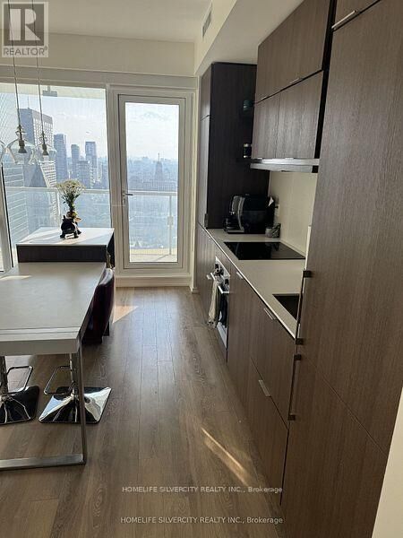 Property Photo: 197 Yonge Street 2710 ON M5B 0C1