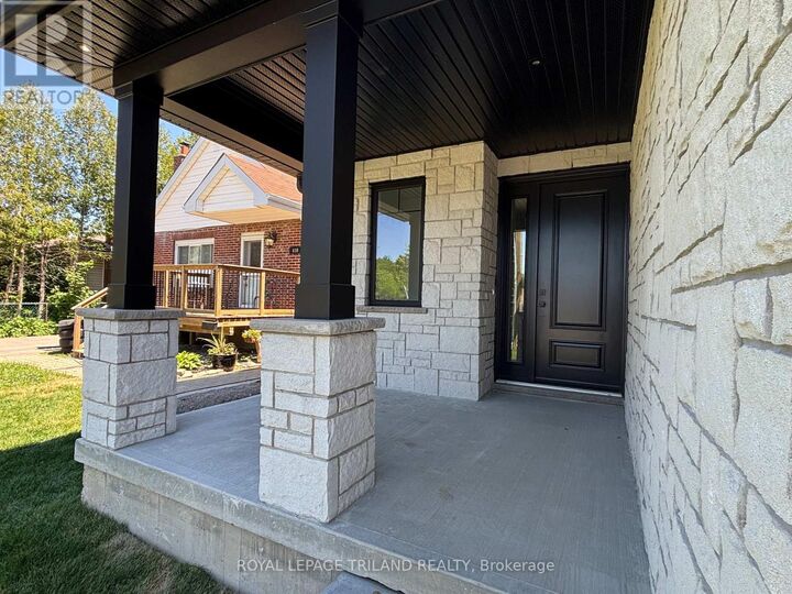 Property Photo: 406 Forest Lawn Avenue Upper ON N5V 1S9