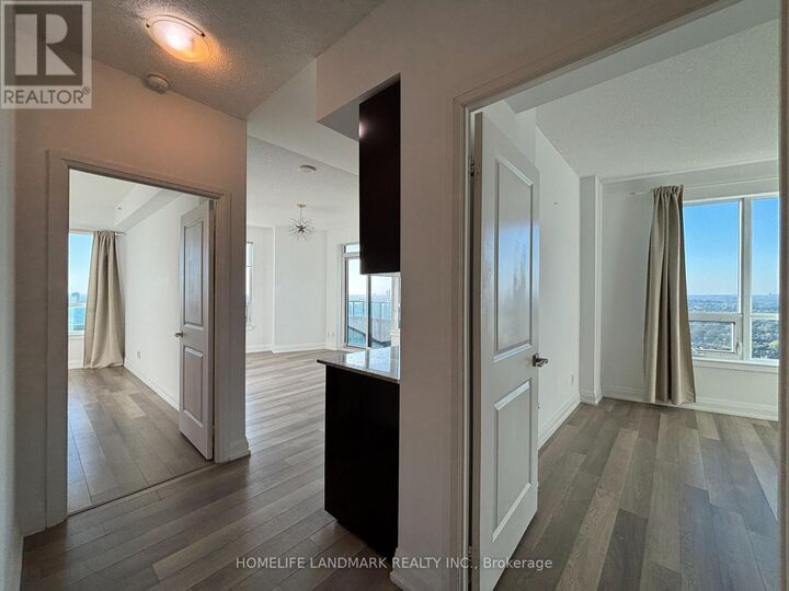 Property Photo:  7171 Yonge Street 2508  ON L3T 0C5 