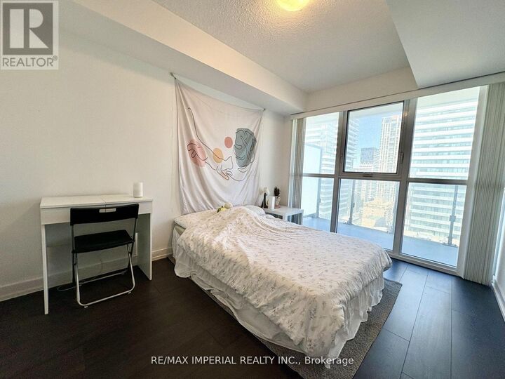 Property Photo:  125 Redpath Avenue 1802  ON M4S 0B5 