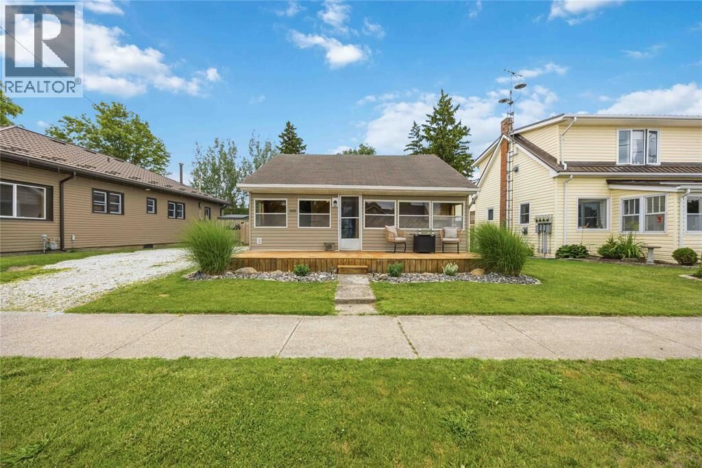 Property Photo: 505 Broadway Street ON N0P 2B0