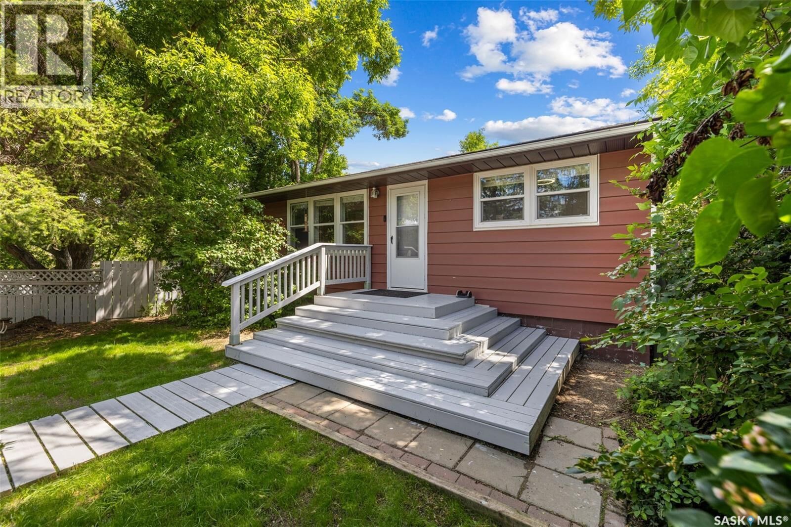 Property Photo: 95 Qu'Appelle Drive E SK S0G 3C0