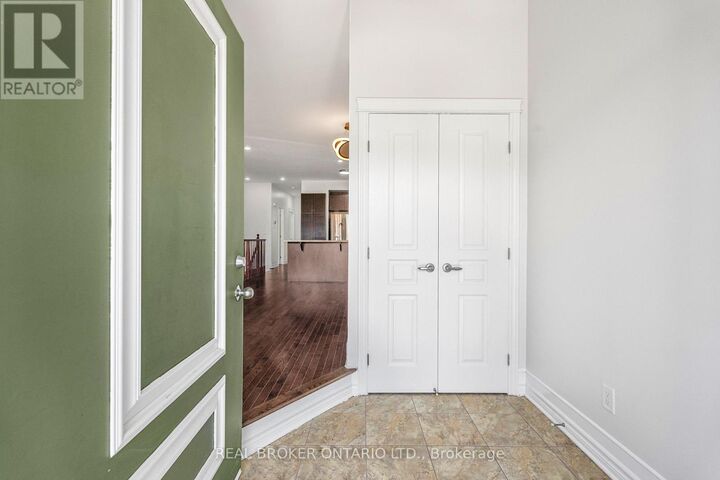 Property Photo:  43 Claridge Drive  ON K2J 5A3 