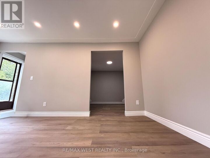 Property Photo:  19 Brenda Court 3  ON N3R 2L8 