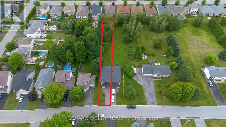 Property Photo:  114 Dolores Street  ON K0A 2M0 
