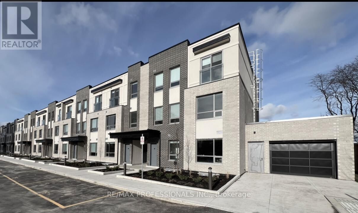 Property Photo: 62 Dixfield Drive 121 ON M9C 3W1