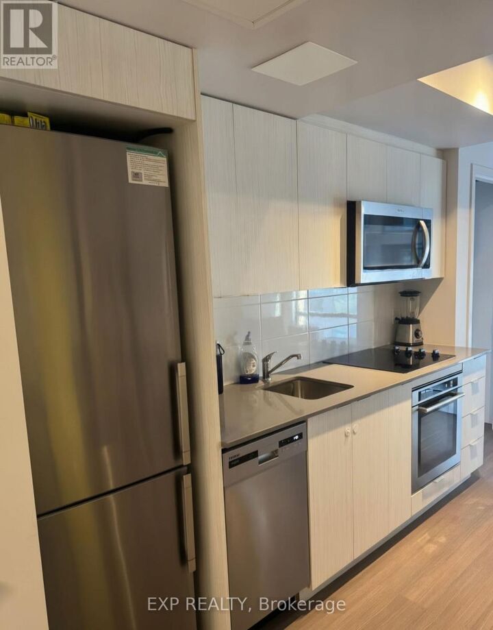 Property Photo: 105 Champagne Avenue South 1102 ON K1S 5E5