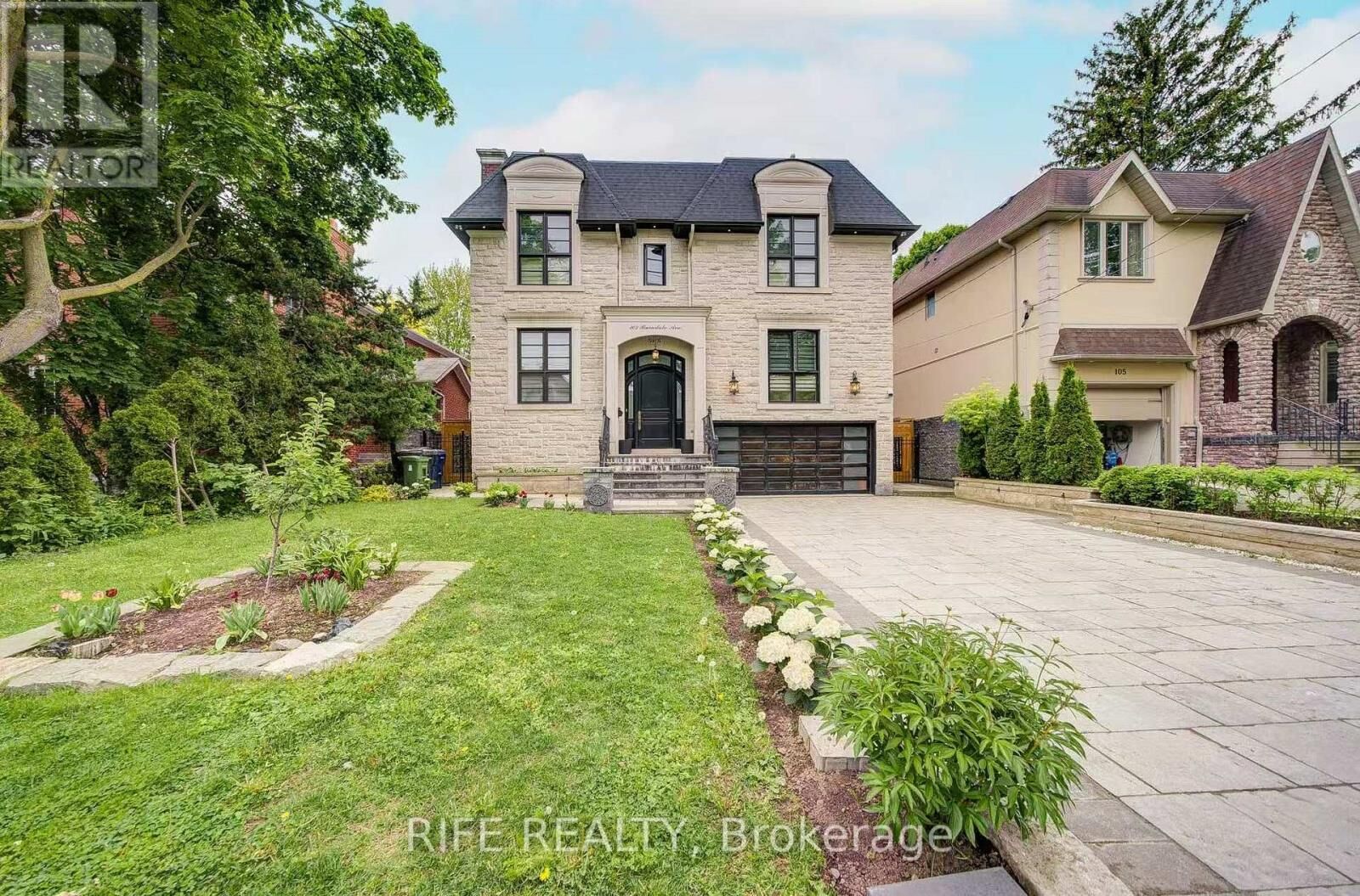 Property Photo:  103 Burndale Avenue  ON M2N 1S8 