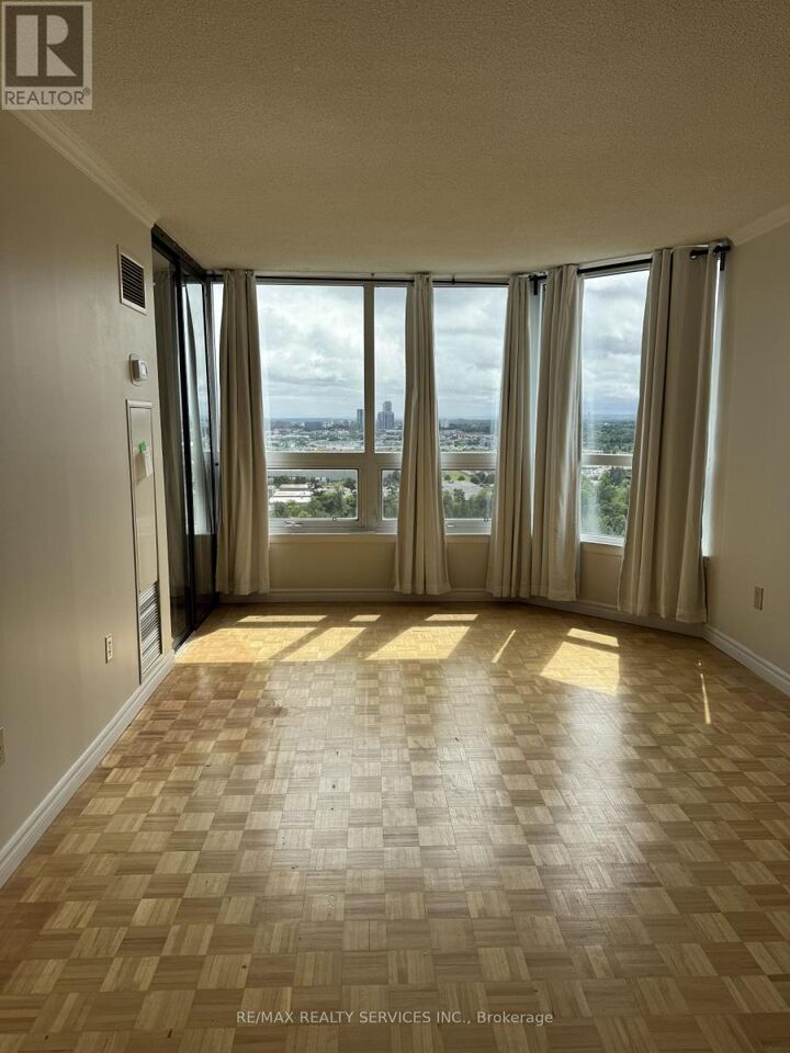 Property Photo:  8 Lisa Street 2103  ON L6T 4S6 