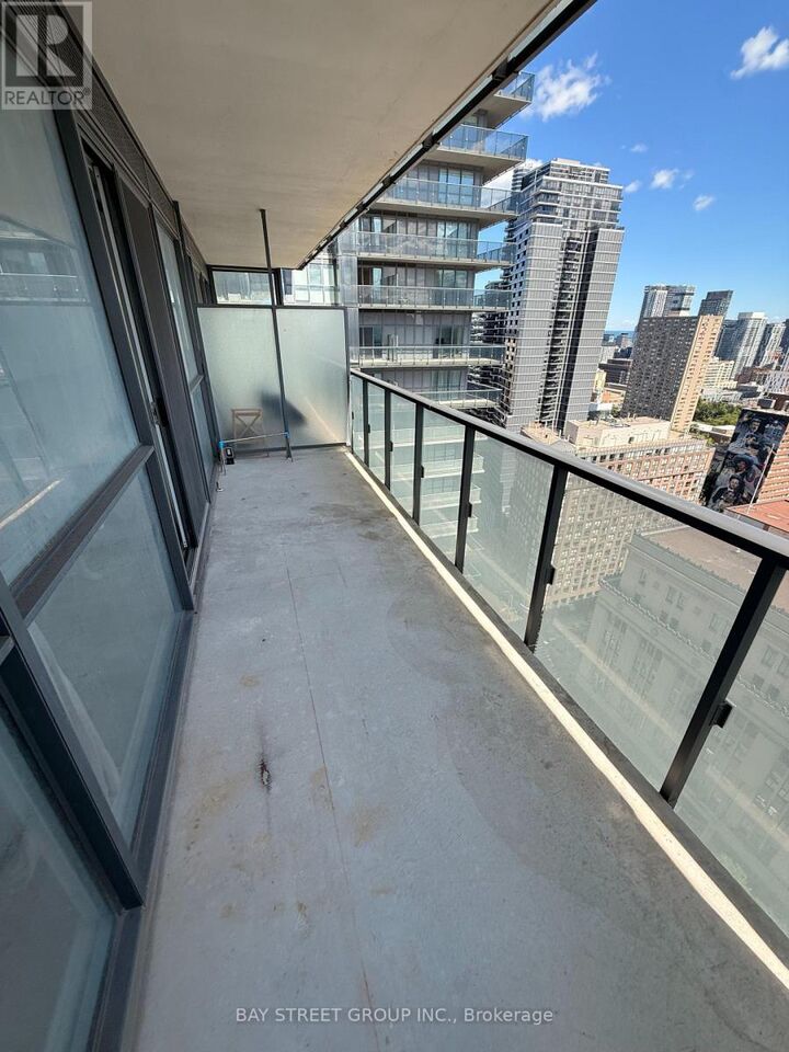 Property Photo:  15 Grenville Street 2511  ON M4Y 1A1 