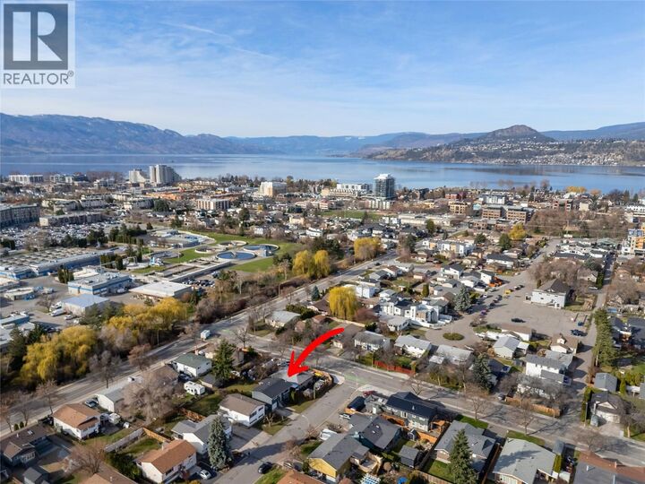 Property Photo: 909 Grenfell Court BC V1Y 8C5