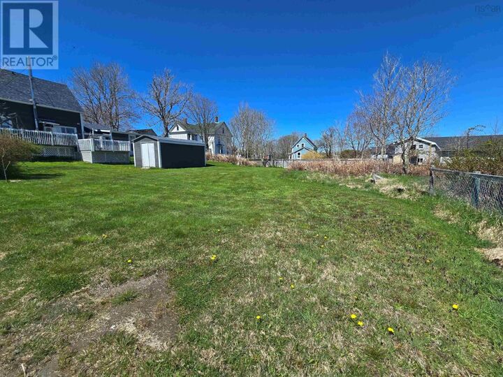 Property Photo:  24 Lewis Avenue  NS B5A 3X6 